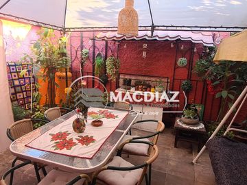 VENTA CASA 8 HABITACIONES  3 BAÑOS MAIPÚ