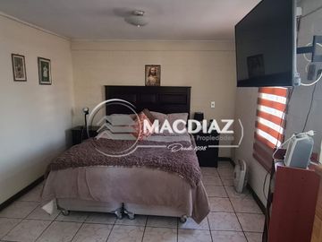 VENTA CASA 8 HABITACIONES  3 BAÑOS MAIPÚ