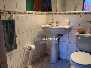 VENTA CASA 8 HABITACIONES  3 BAÑOS MAIPÚ