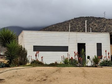 PARCELA CON CASA NUEVA A 20 MIN DE LA SERENA