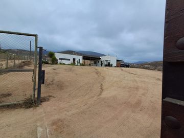 PARCELA CON CASA NUEVA A 20 MIN DE LA SERENA