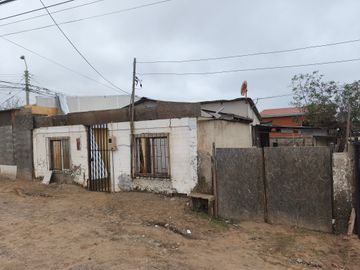 VENDO TERRENO CON CASA AVENIDA VIÑA DEL MAR LA SERENA