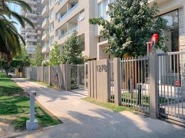 VENTA 2950 UF SAN NICOLAS 1278 A PASOS METRO LO VIAL