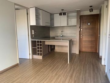 VENTA 2950 UF SAN NICOLAS 1278 A PASOS METRO LO VIAL