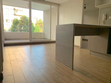 VENTA 2950 UF SAN NICOLAS 1278 A PASOS METRO LO VIAL