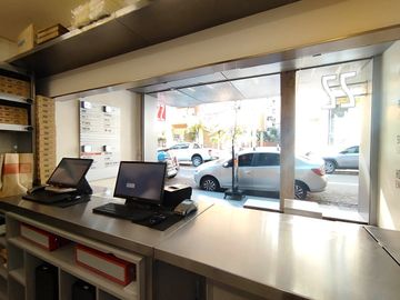 VENTA LOCAL BELGRANO SIN EXPENSAS TERRAZA