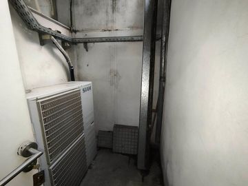 VENTA LOCAL BELGRANO SIN EXPENSAS TERRAZA