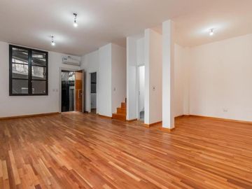 VENTA CASA 6 AMB. BELGRANO CHICO.