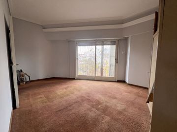 Casa con 4 Locales en Venta en Haedo