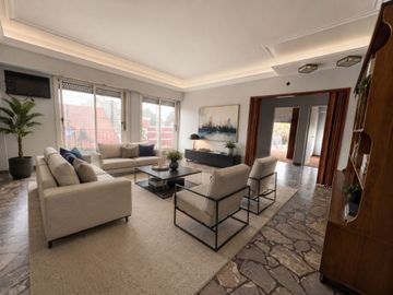 Casa con 4 Locales en Venta en Haedo