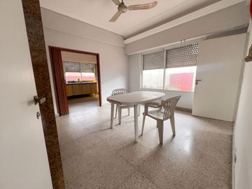 4 Locales y Casa en Haedo Inversion