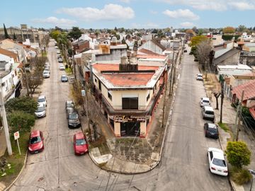 4 Locales y Casa en Haedo Inversion