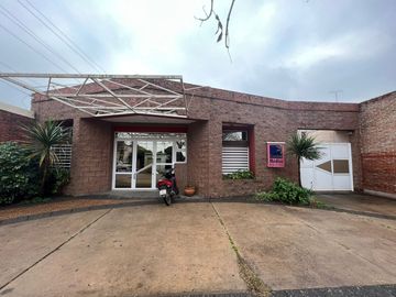 VENTA CONSULTORIO MEDICO C/ BAÑO PRIVADO