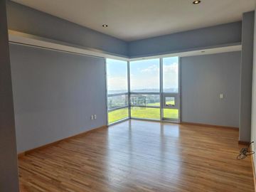 Se renta amplio departamento de 3 recámaras en Av. Santa Fe, condominio H2O