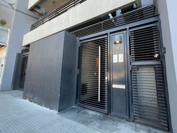 VENTA MONOAMBIENTE CON BALCÓN EN PALERMO HOLLYWOOD