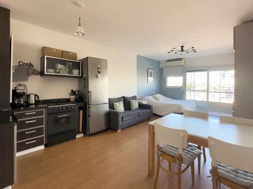 VENTA MONOAMBIENTE CON BALCÓN EN PALERMO HOLLYWOOD