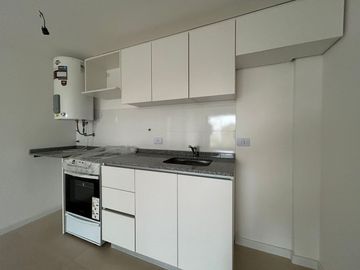 VENTA DEPTO 3 AMB. C/BALCÓN Y COCHERA - ITUZAINGÓ