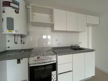 VENTA DEPTO 3 AMB. C/BALCÓN Y COCHERA - ITUZAINGÓ