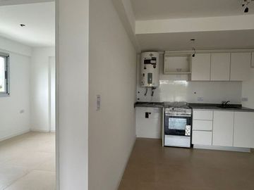 VENTA DEPTO 3 AMB. C/BALCÓN Y COCHERA - ITUZAINGÓ