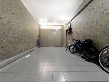 VENTA CASA 5 AMB BELGRANO R COCH/ASCENSOR PERMUTA