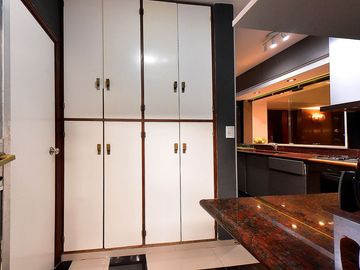 VENTA CASA 5 AMB BELGRANO R COCH/ASCENSOR PERMUTA