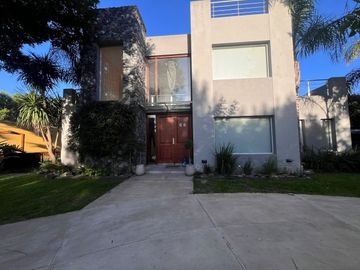 VENTA CASA 5 AMB CLUB DE CAMPO EL NACIONAL