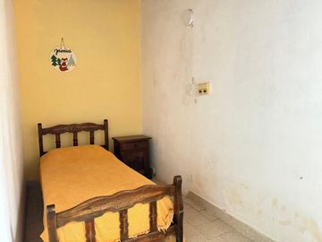 Casa quinta 4d , baño, galpon, y pileta.