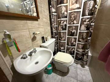 Casa quinta 4d , baño, galpon, y pileta.