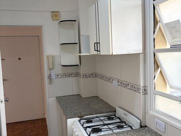 Venta 2  amb. Belgrano, muy  luminoso