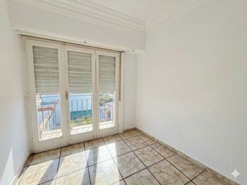 DEPARTAMENTO 5 AMBIENTES - LA PERLA -APTO CREDITO