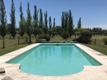 VENTA CASA CHACRAS URIBELARREA 5 AMB PISCINA