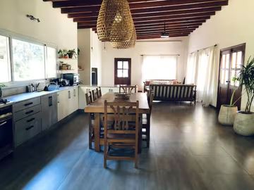 VENTA CASA CHACRAS URIBELARREA 5 AMB PISCINA