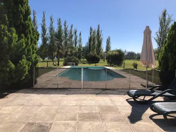 VENTA CASA CHACRAS URIBELARREA 5 AMB PISCINA