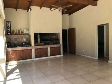 VENTA CASA CHACRAS URIBELARREA 5 AMB PISCINA