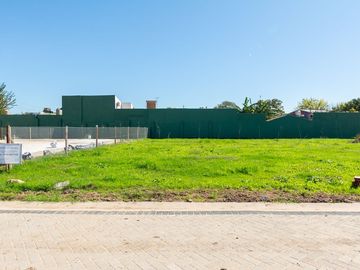 LOTE VENTA ITUZAINGO BARRIO CERRADO FINANCIA 372M2