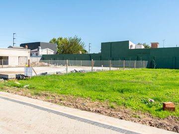 LOTE VENTA ITUZAINGO BARRIO CERRADO FINANCIA 372M2