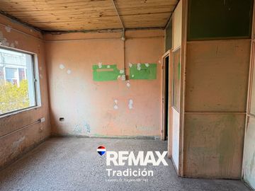 OFICINA EN VENTA PEATONAL ARTURO ILLIA 172