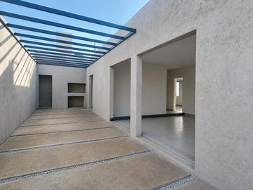 Colinas de Manantiales Viví la comodidad de un dúplex, en una sola planta