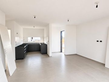 Colinas de Manantiales Viví la comodidad de un dúplex, en una sola planta