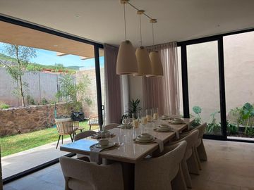 CASA EN VENTA EN ALTOZANO DENTRO DE CONDOMINIO CON AMENIDADES