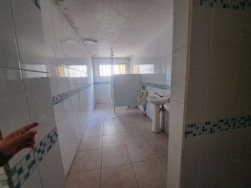 EDIFICIO/LOCAL COMERCIAL EN RENTA SOBRE AV. DE LAS TORRES, CHIMALHUACÁN EDOMEX