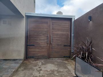 VENTA CASA 4 AMB JARDIN DE PERALTA RAMOS PERMUTA