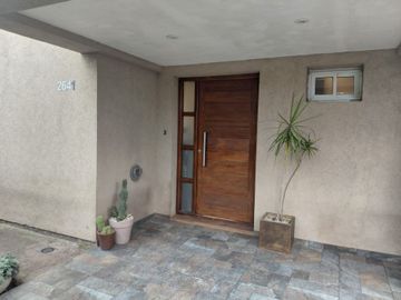 VENTA CASA 4 AMB JARDIN DE PERALTA RAMOS PERMUTA