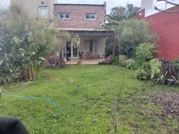VENTA CASA 4 AMB JARDIN DE PERALTA RAMOS PERMUTA