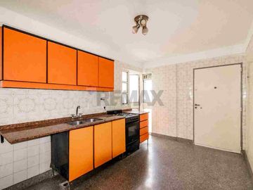 VENTA SEMIPISO 4 AMBIENTES- COLEGIALES
