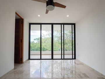 Casa en Venta en Privada Oasis, Yucatán Country Club de 4 recámaras
