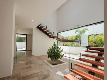 Casa en Venta en Privada Oasis, Yucatán Country Club de 4 recámaras