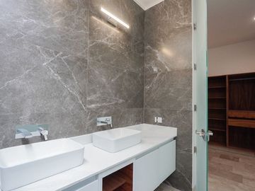Casa en Venta en Privada Oasis, Yucatán Country Club de 4 recámaras