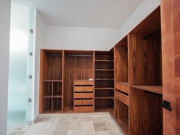 Casa en Venta en Privada Oasis, Yucatán Country Club de 4 recámaras