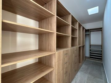 Casa de 3 Habitaciones con Espacios Amplios en Venta en Soluna